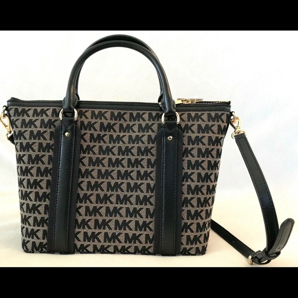 Authentic Michael Kors griffin medium blck satchel - Picture 5 of 8